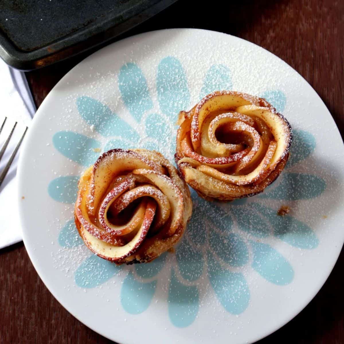 Easiest Apple Roses: Bake Stunning Puff Pastry Treats for Beginners